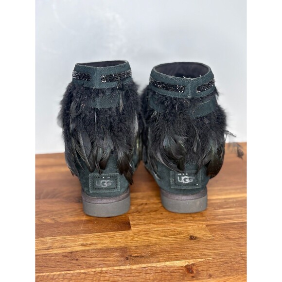 UGG Women's 8 Black Suede Peacock Feather Sheep Fur‎ Lined Boots Swarovski Trim - Picture 5 of 7